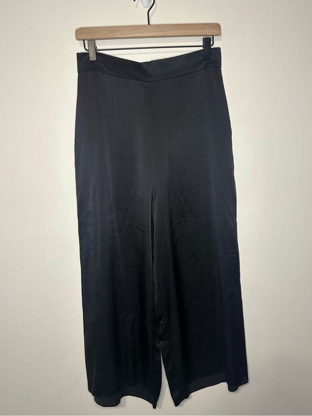 Amanda Uprichard 100% silk black wide leg pants size M quiet luxury designer